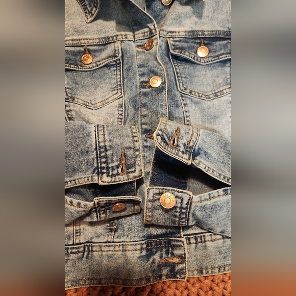 Jean jacket - Picture 3 of 4